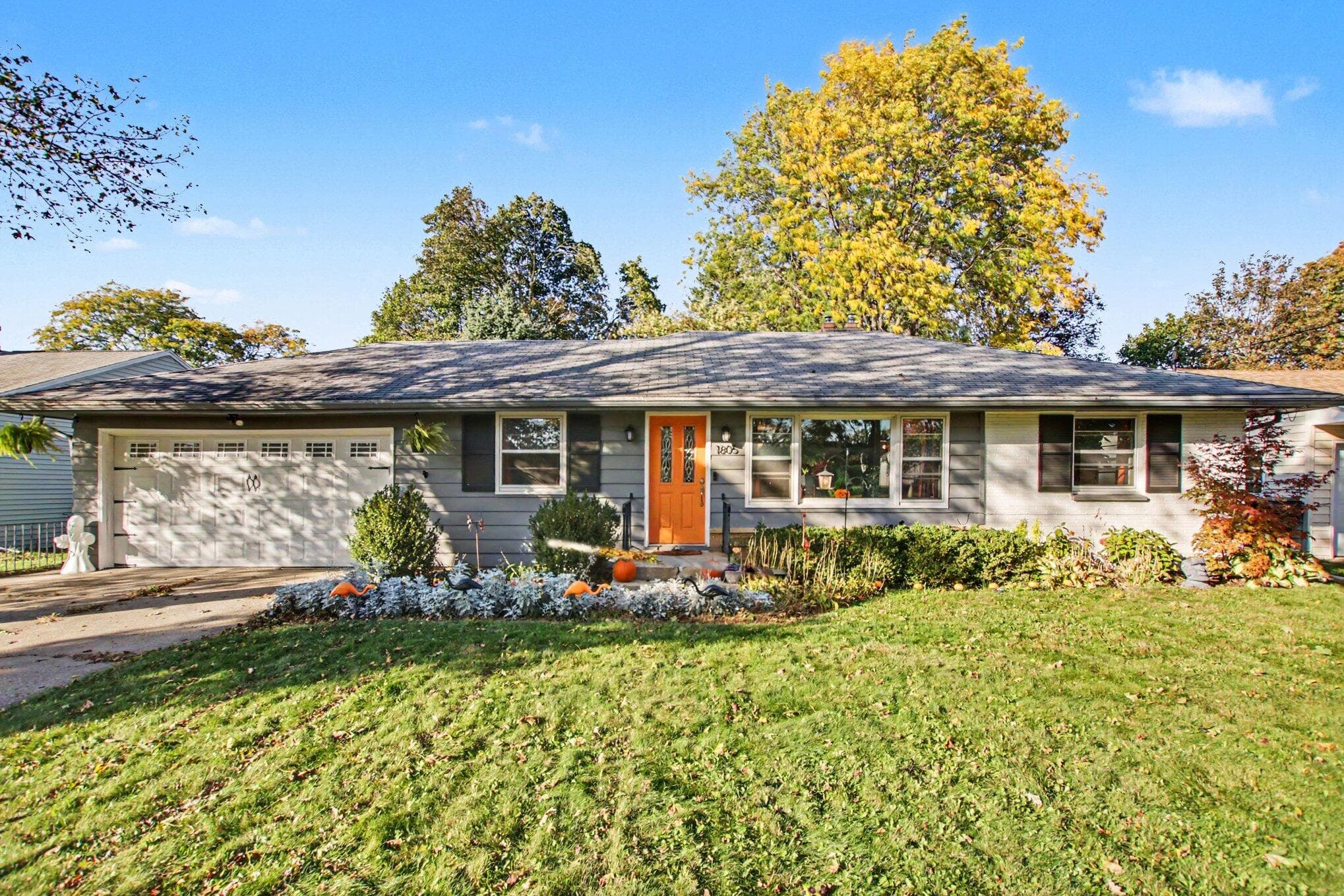 1805 Nottingham Avenue, Kalamazoo, MI 49001